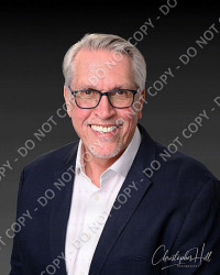 Colin's headshot